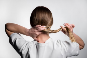 How to Make a Ponytail Look Good with Thin Hair